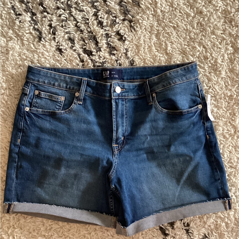 Gap 5” denim shorts 12/31